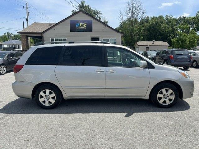 Toyota Sienna XLE 2004
