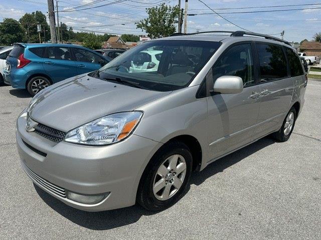 Toyota Sienna XLE 2004