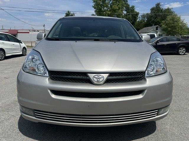 Toyota Sienna XLE 2004