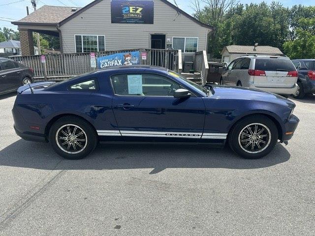 Ford Mustang V6 Coupe 2011