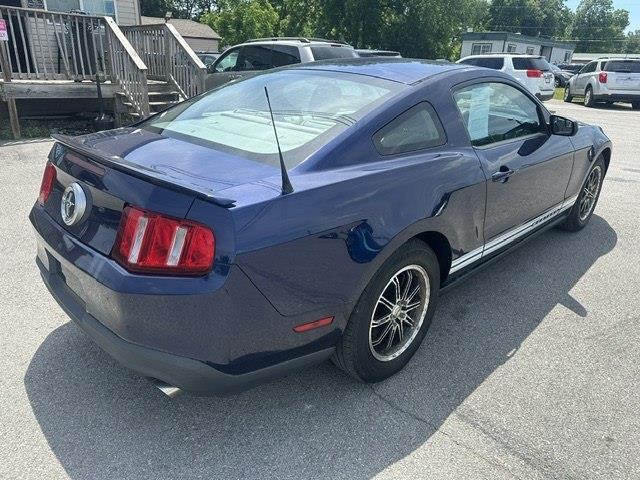 Ford Mustang V6 Coupe 2011