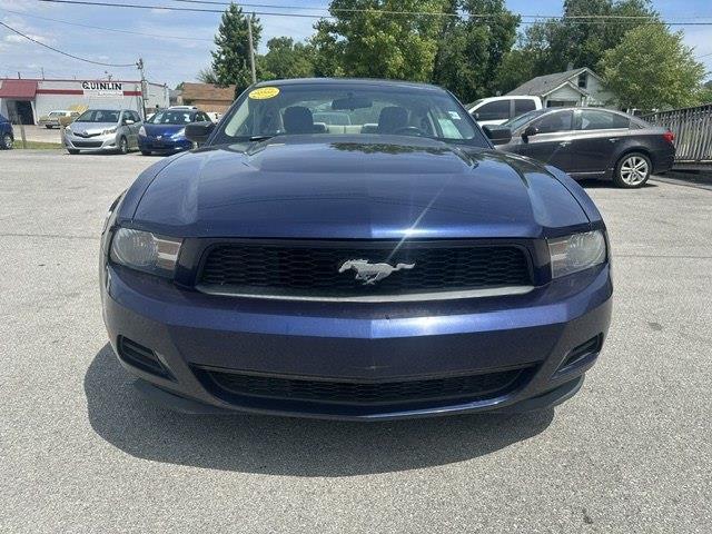 Ford Mustang V6 Coupe 2011