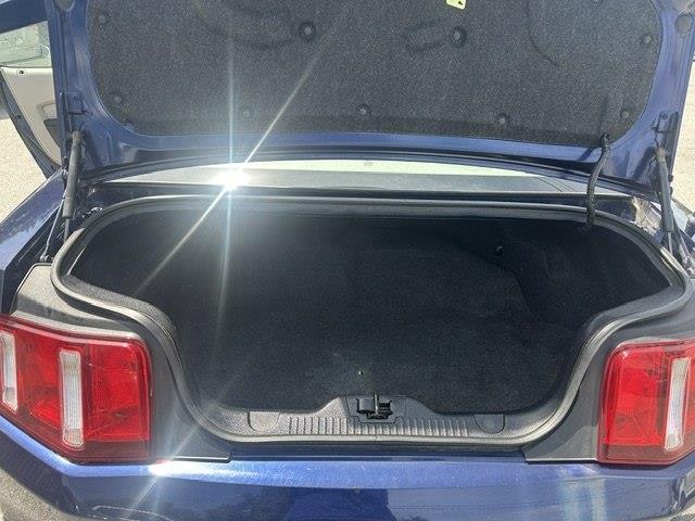Ford Mustang V6 Coupe 2011