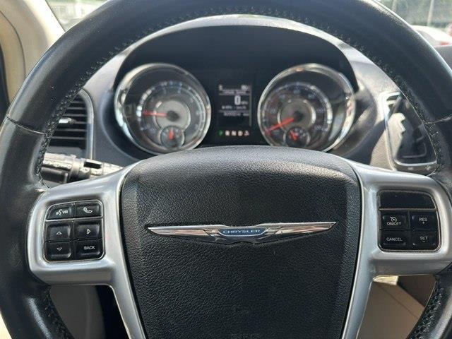 Chrysler Town & Country  2013