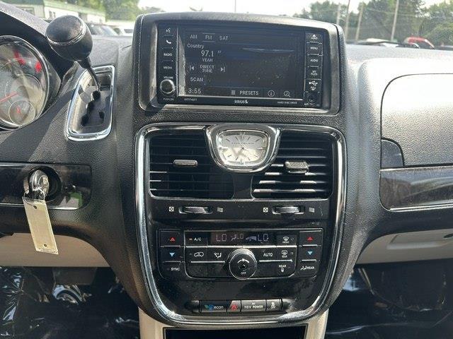 Chrysler Town & Country  2013
