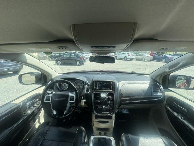 Chrysler Town & Country  2013