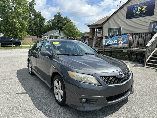 Toyota Camry SE 6-Spd MT 2011