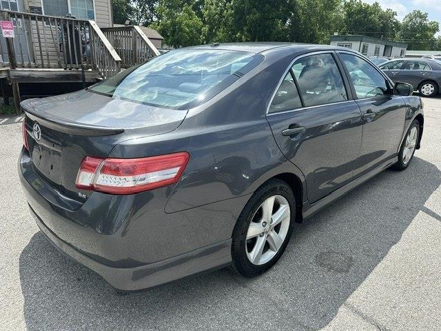 Toyota Camry SE 6-Spd MT 2011