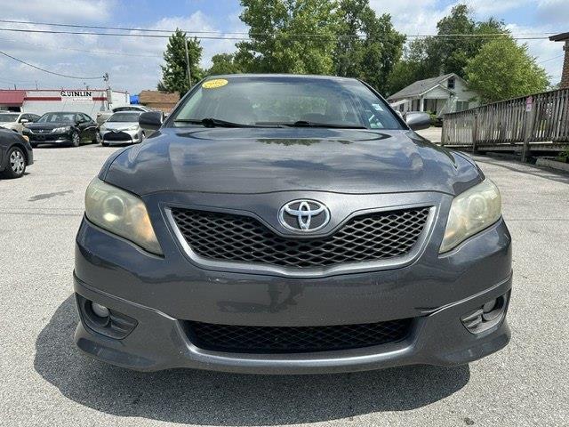 Toyota Camry SE 6-Spd MT 2011