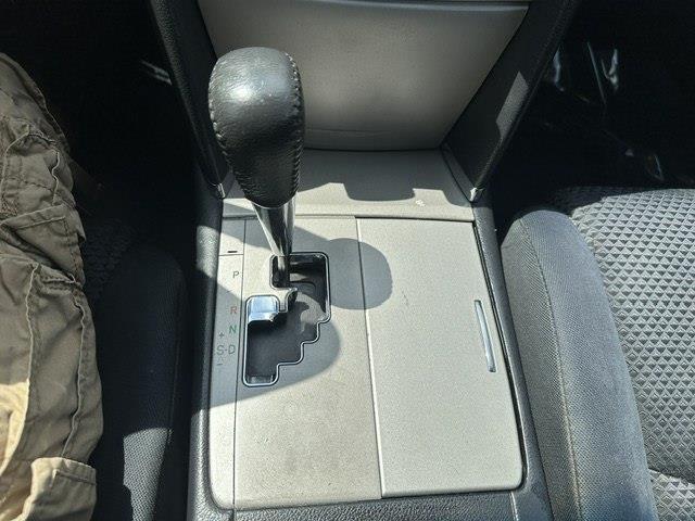 Toyota Camry SE 6-Spd MT 2011