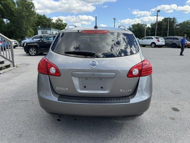 Nissan Rogue SL AWD 2010