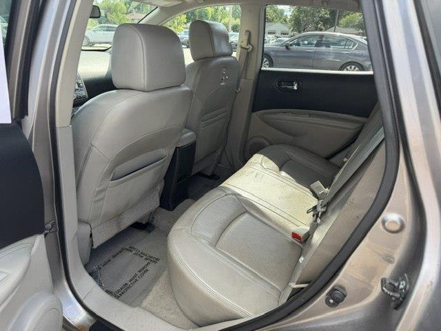 Nissan Rogue SL AWD 2010