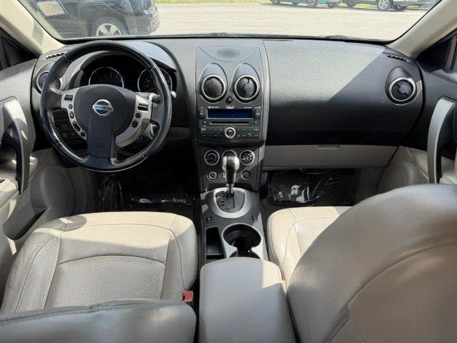 Nissan Rogue SL AWD 2010