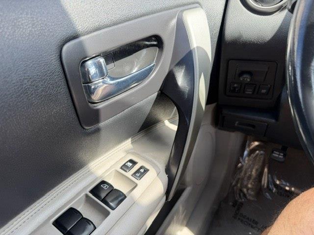 Nissan Rogue SL AWD 2010