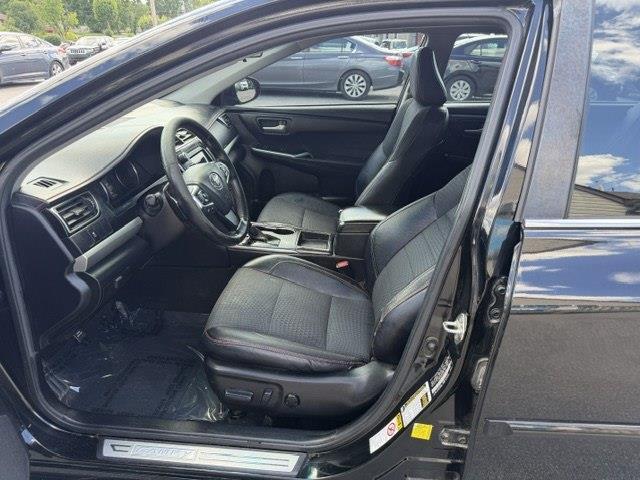 Toyota Camry SE 2015
