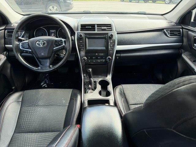 Toyota Camry SE 2015