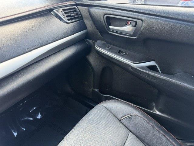 Toyota Camry SE 2015