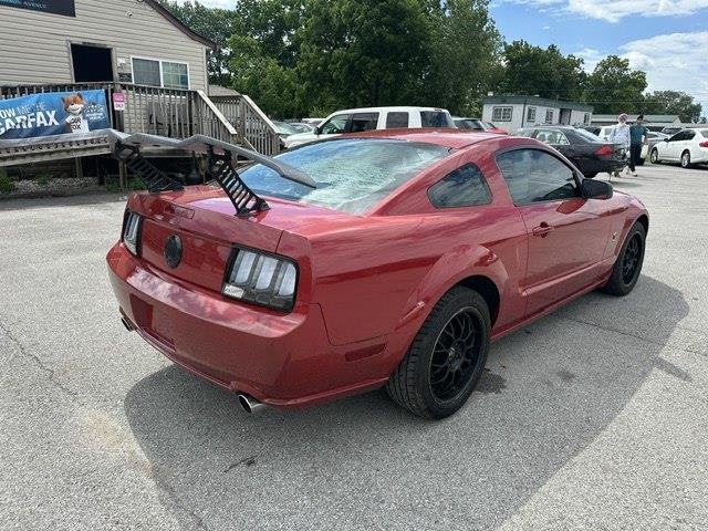 Ford Mustang GT Deluxe Coupe 2006