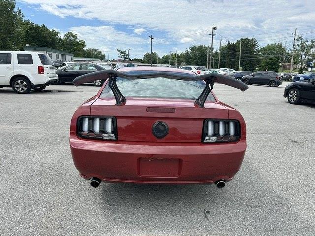 Ford Mustang GT Deluxe Coupe 2006