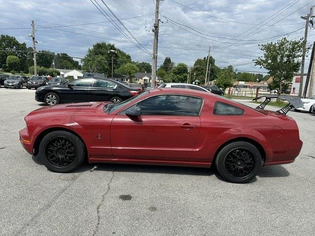 Ford Mustang GT Deluxe Coupe 2006