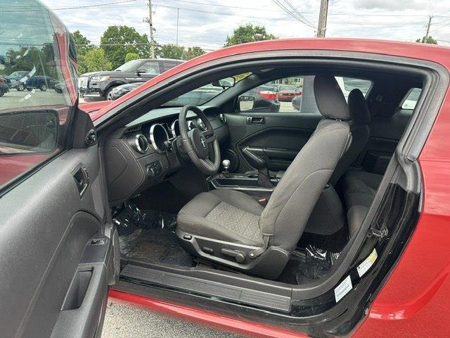 Ford Mustang GT Deluxe Coupe 2006