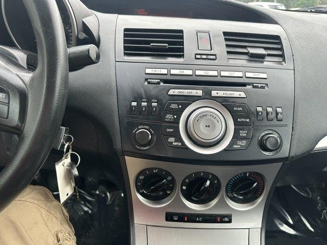 Mazda MAZDA3 i Touring 4-door 2010