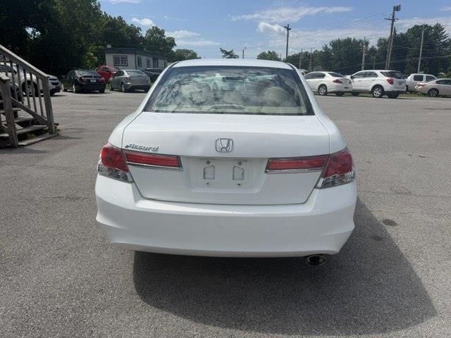 Honda Accord LX sedan AT 2012