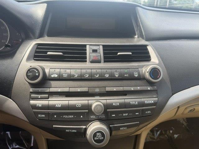 Honda Accord LX sedan AT 2012
