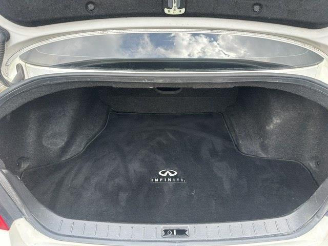 Infiniti G Sedan G37x AWD 2011