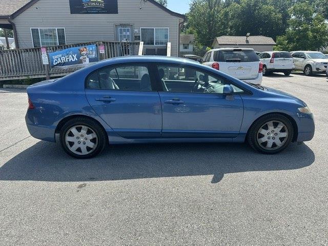 Honda Civic LX Sedan 5-Speed AT 2011