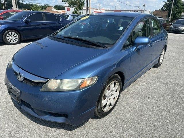 Honda Civic LX Sedan 5-Speed AT 2011
