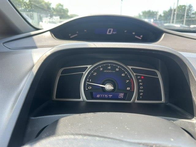 Honda Civic LX Sedan 5-Speed AT 2011
