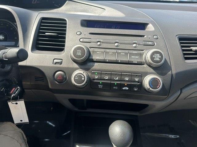 Honda Civic LX Sedan 5-Speed AT 2011