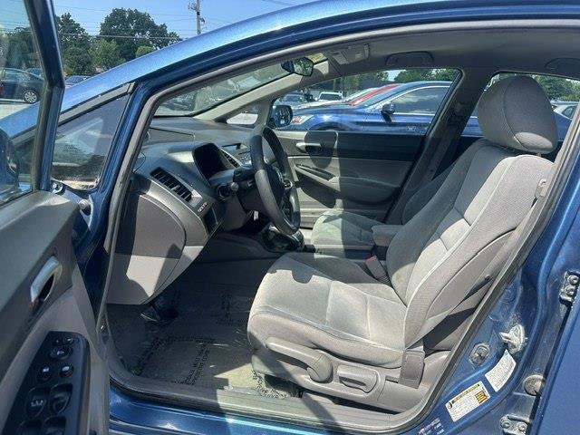 Honda Civic LX Sedan 5-Speed AT 2011