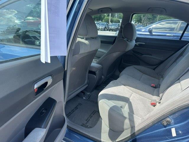 Honda Civic LX Sedan 5-Speed AT 2011