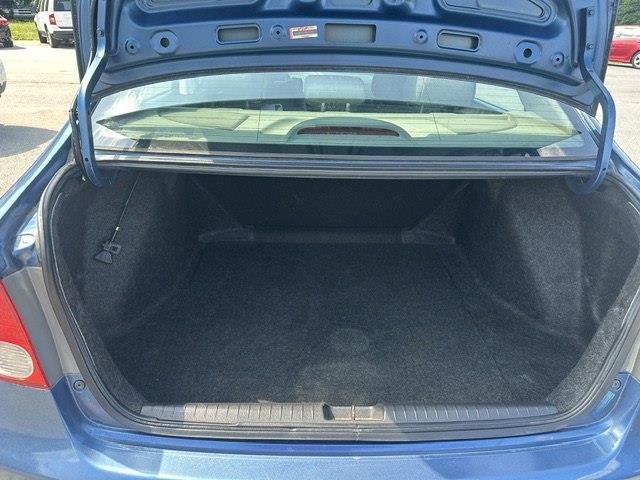 Honda Civic LX Sedan 5-Speed AT 2011