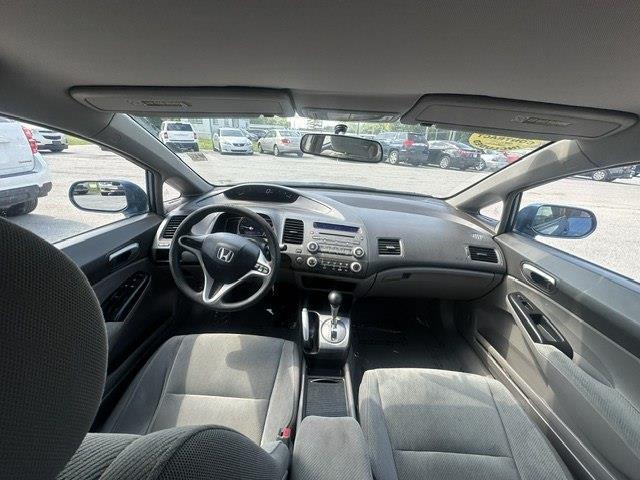 Honda Civic LX Sedan 5-Speed AT 2011