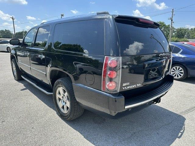 GMC Yukon Denali XL 4WD 2009
