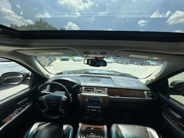 GMC Yukon Denali XL 4WD 2009
