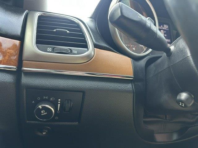 Jeep Grand Cherokee Overland 4WD 2011