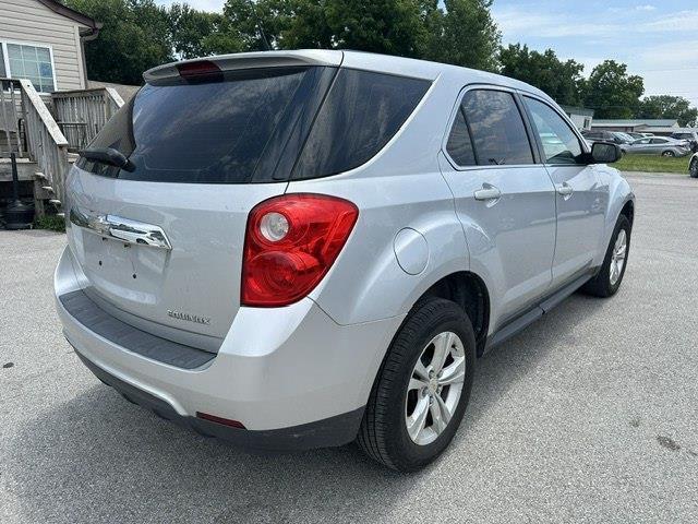 Chevrolet Equinox LS 2WD 2011