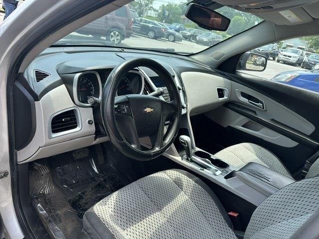 Chevrolet Equinox LS 2WD 2011