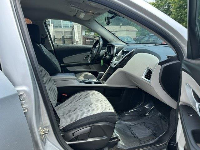 Chevrolet Equinox LS 2WD 2011