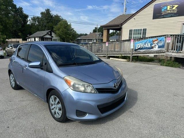 Toyota Yaris LE 5-Door AT 2012