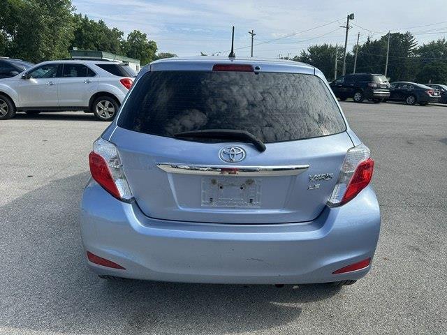 Toyota Yaris LE 5-Door AT 2012