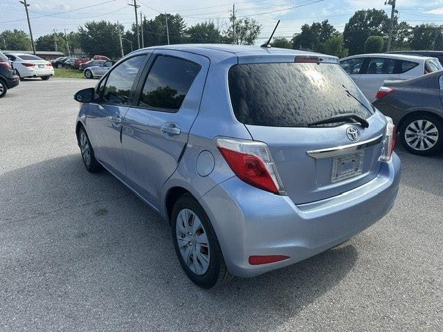 Toyota Yaris LE 5-Door AT 2012