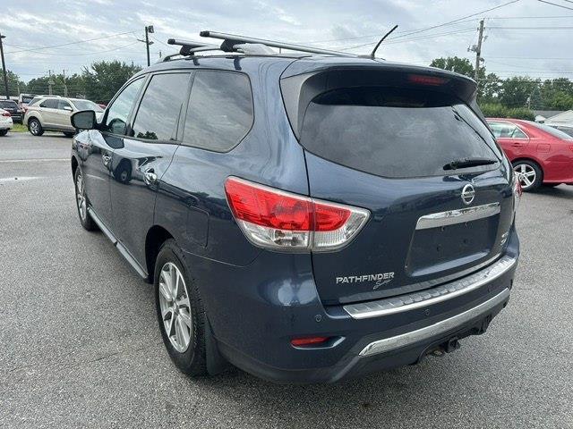 Nissan Pathfinder SV 4WD 2014