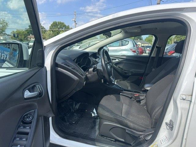 Ford Focus SE Hatch 2015
