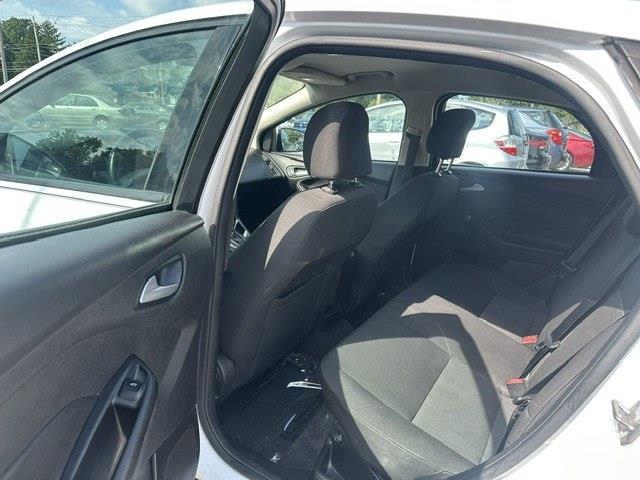 Ford Focus SE Hatch 2015