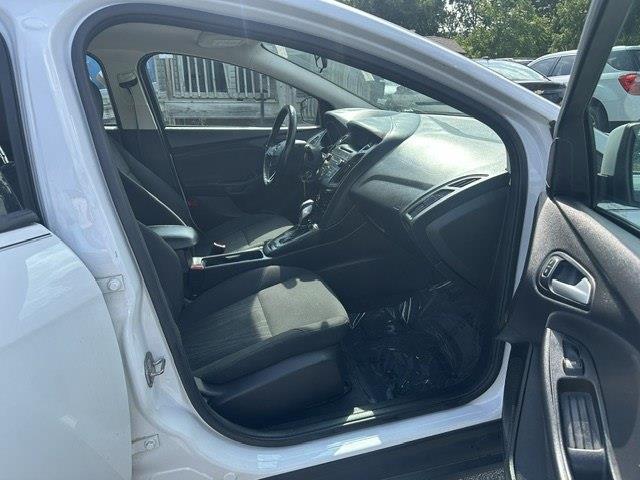 Ford Focus SE Hatch 2015